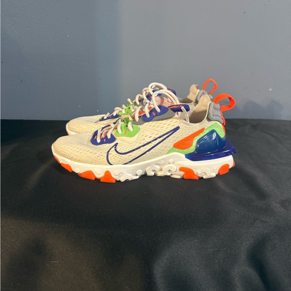 Nike React Vision excellent condition no box, minor swoosh loss shown in pic.